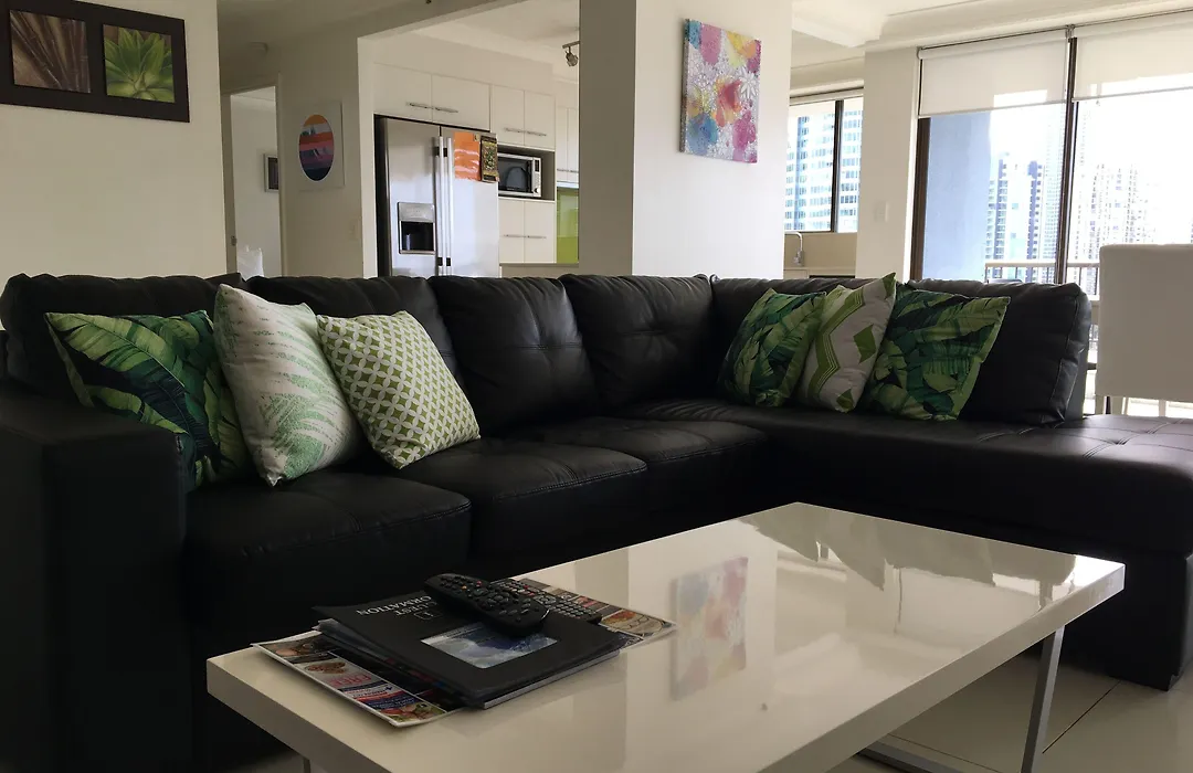 Surfers Century Oceanside Apartments-1