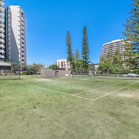 Surfers Century Oceanside Apartments-2